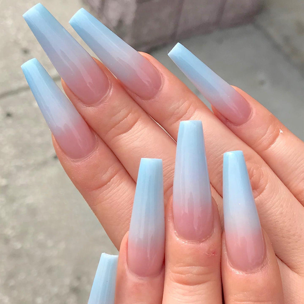 Artificial nails in modern ombre design Acalora