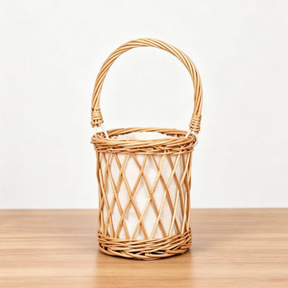 Handcrafted willow basket with cotton lining Acalora