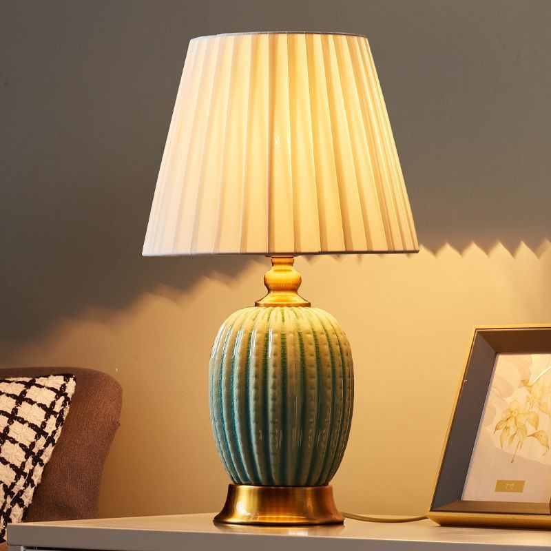 Vintage Ceramic Accent Table Lamp