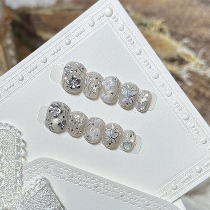 Decorative Press-On Nail Art Set with Floral and Star Accents Acalora