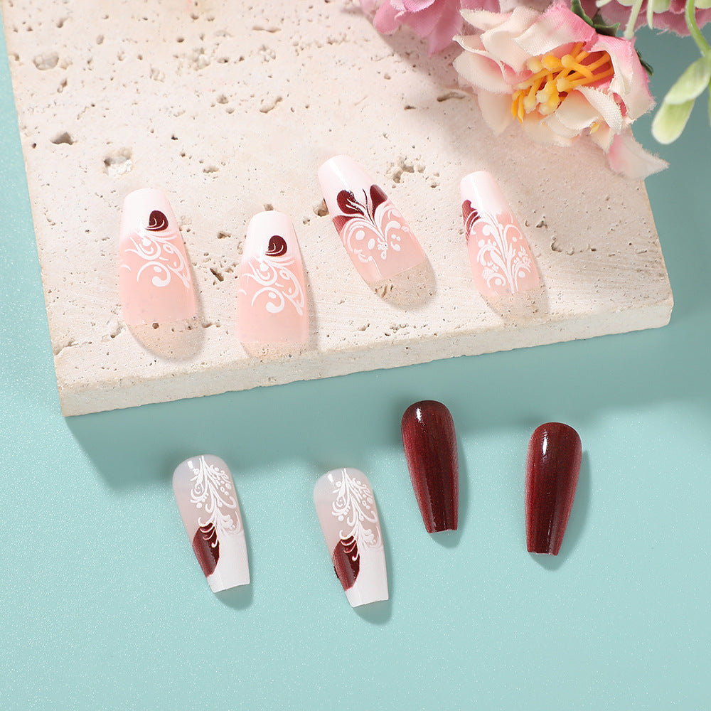 Artificial nails in elegant vintage design Acalora
