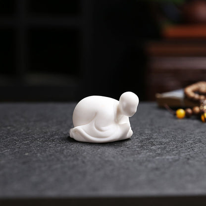 Elegant and modern Feng Shui sculpture Acalora