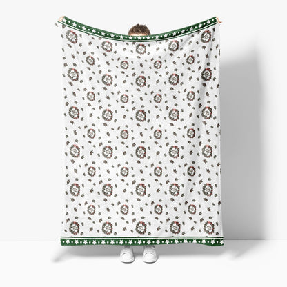 Festive Holiday-Themed Fleece Throw Blanket