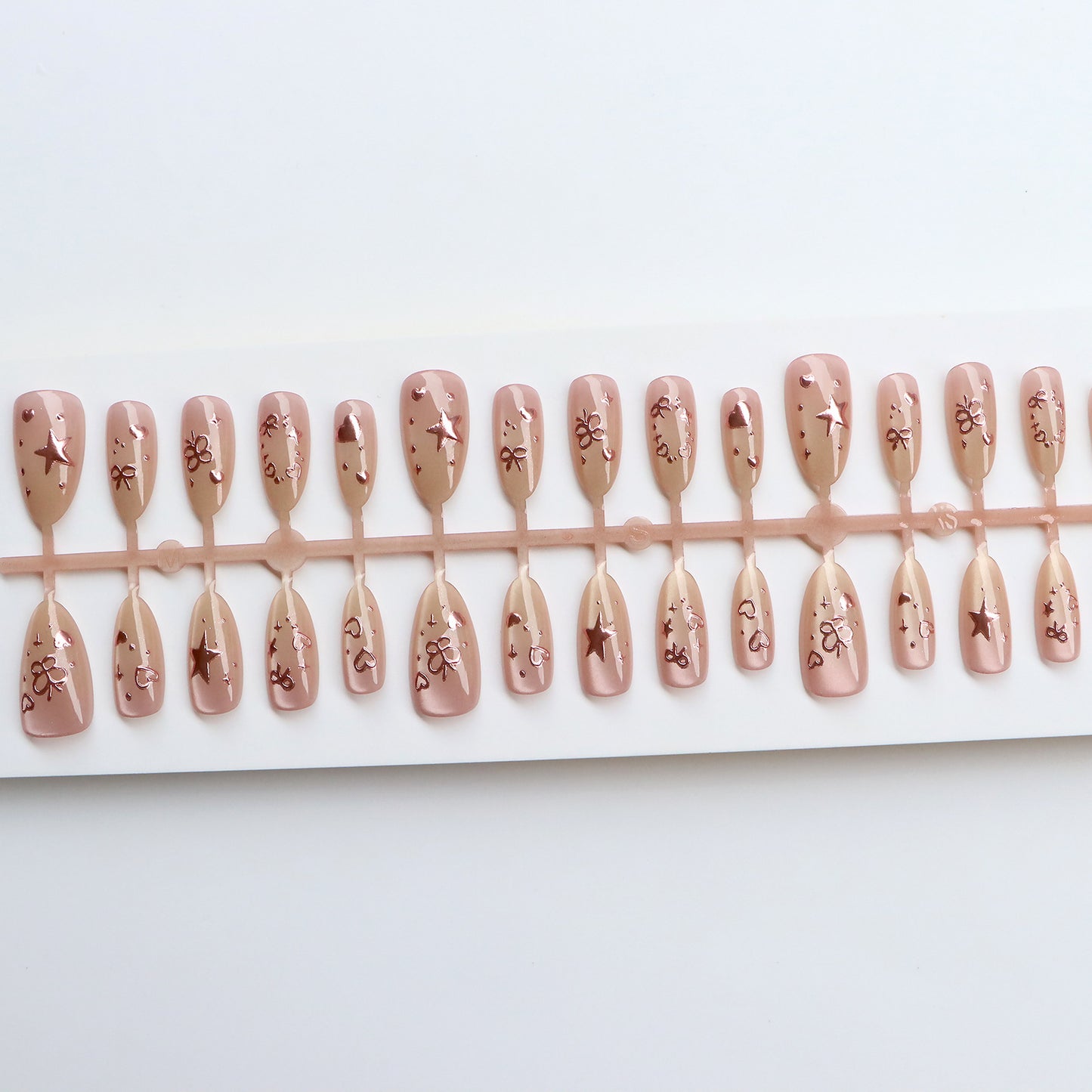 Artistic Decorative Press-On Nails Acalora