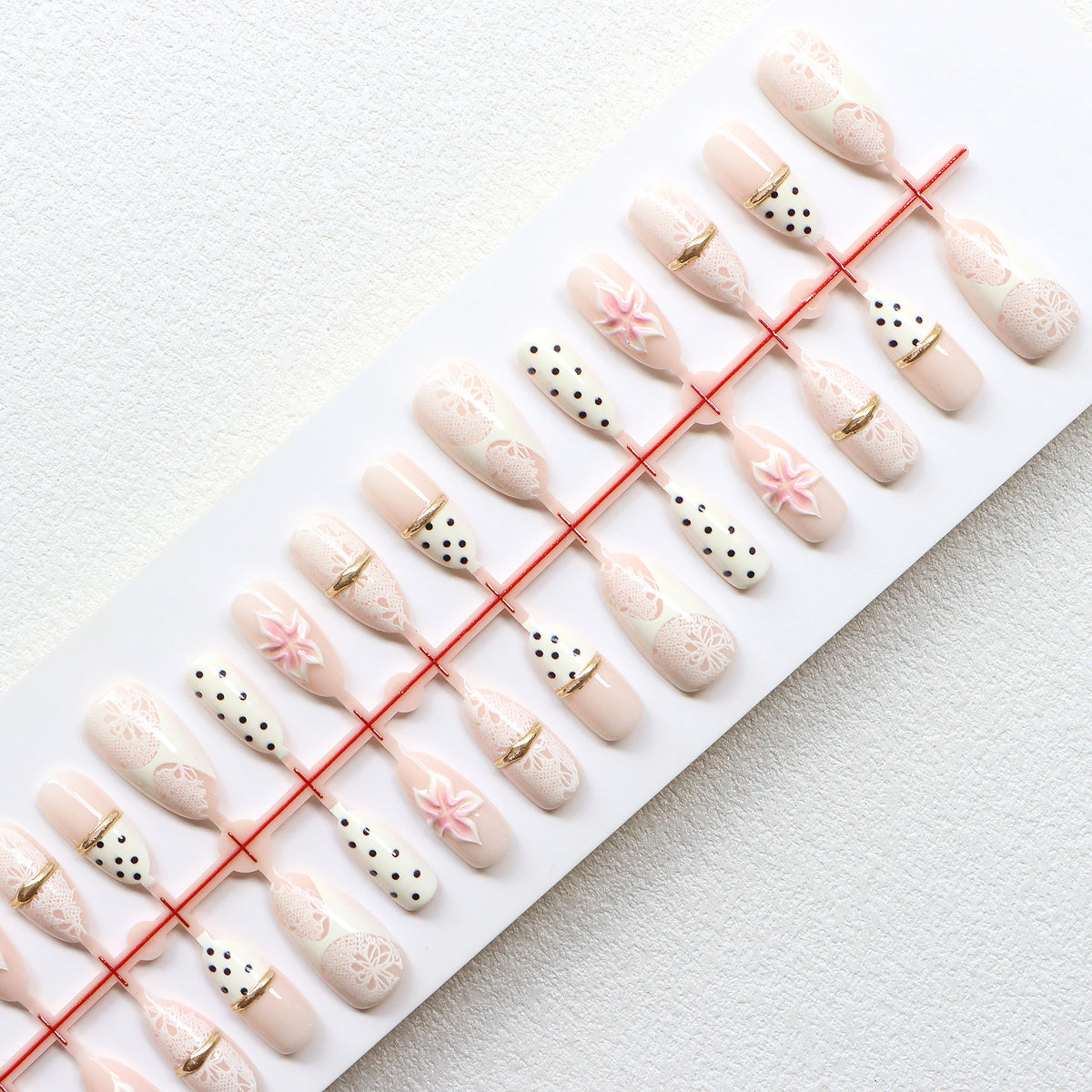 Elegant Lace Press-On Nail Set Acalora