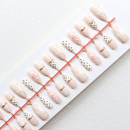 Elegant Lace Press-On Nail Set Acalora