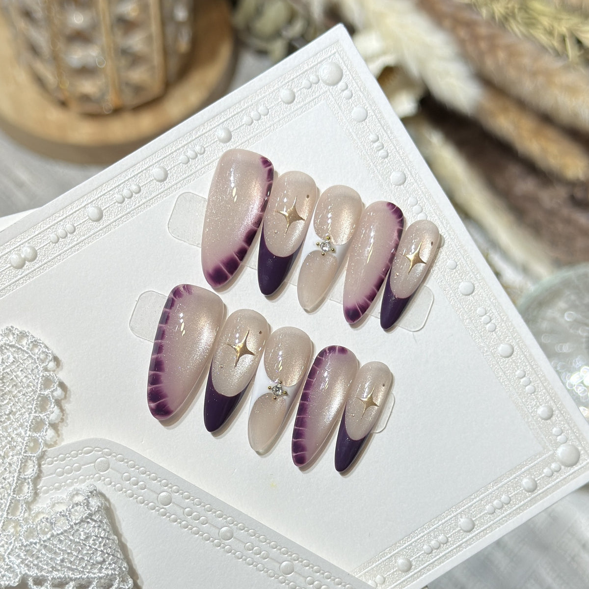 Elegant Press-On Nail Art Set with Crystal Details Acalora