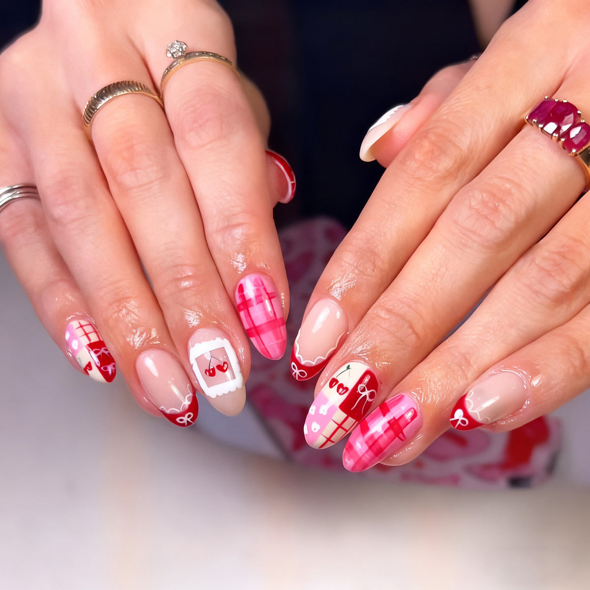 Halloween Nail Art Set with Creative Designs and Sparkling Details Acalora