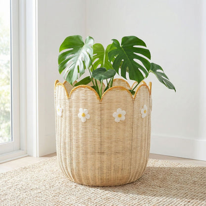 Decorative Scalloped Edge Woven Basket Acalora
