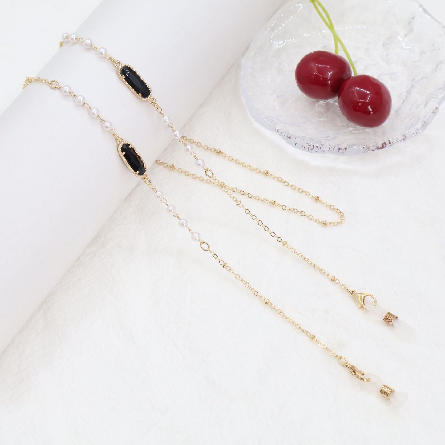Elegant Eyewear Chain Holder Acalora