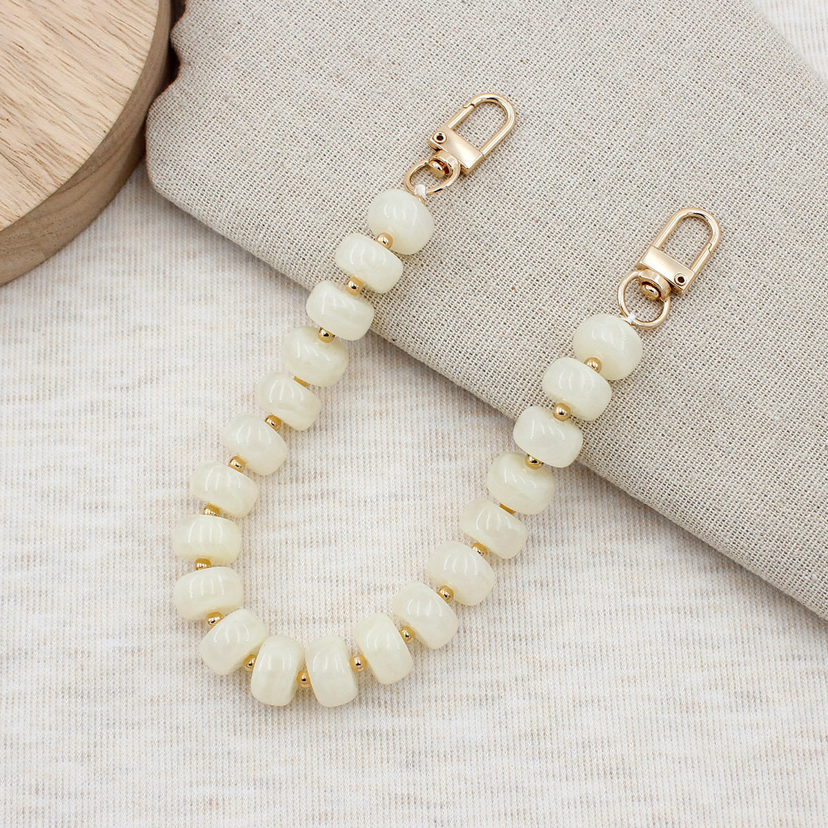 Beaded Eyewear Holder Acalora