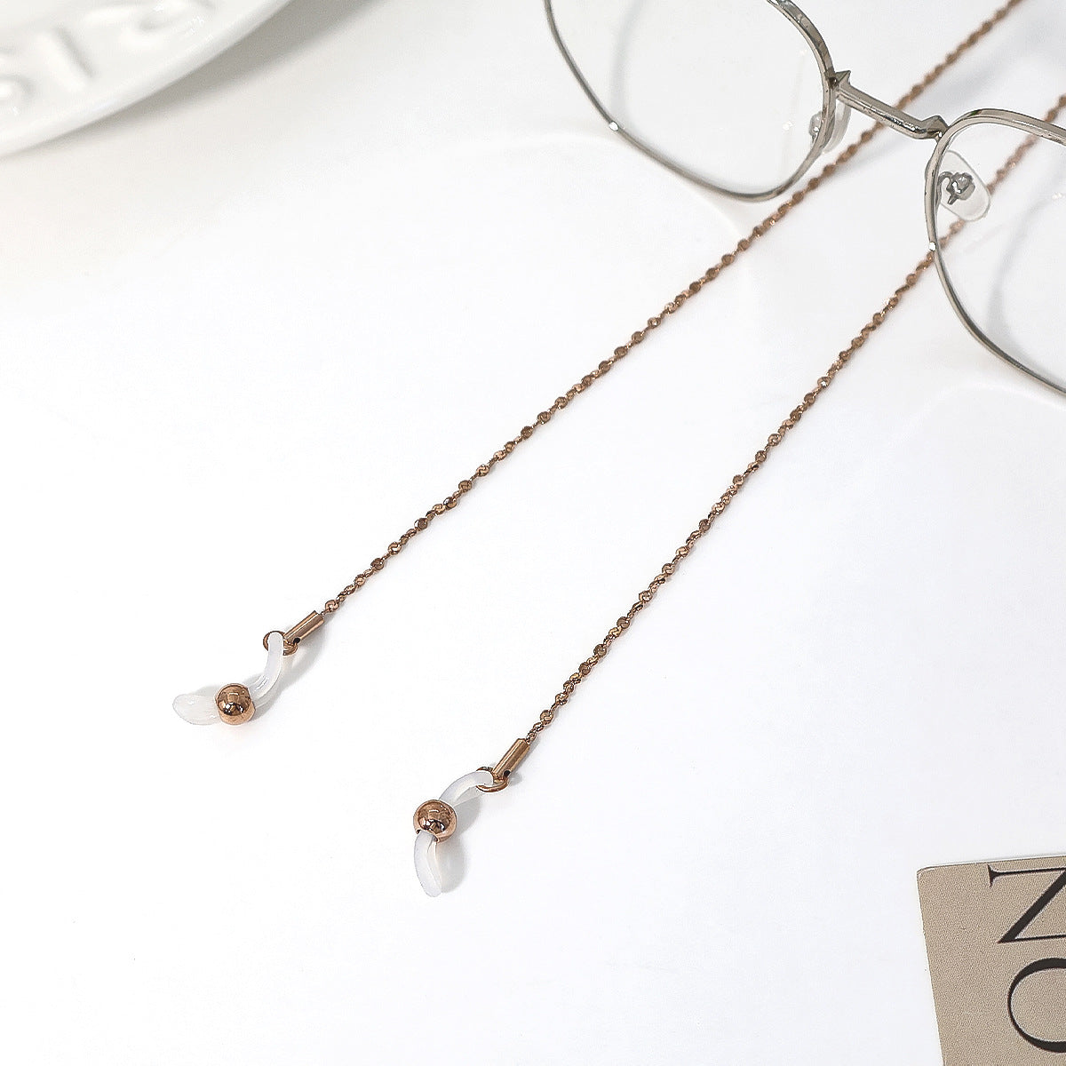 Delicate Eyewear Chain Acalora