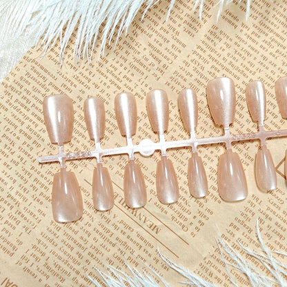 Artificial nails in the elegant nail art set Acalora
