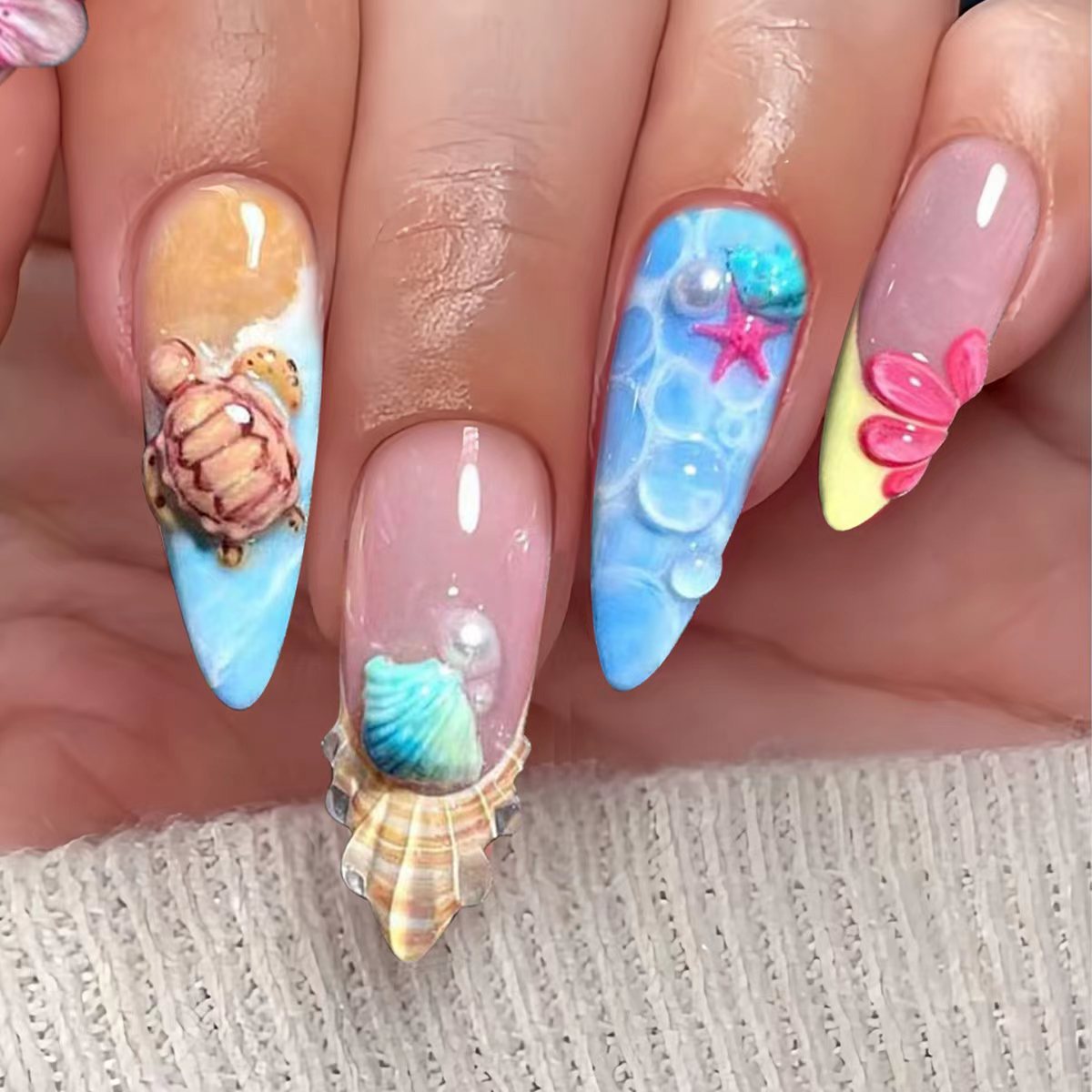 Artistic Sea-Inspired Press-On Nails Acalora