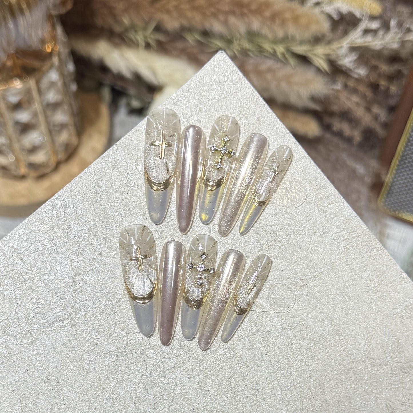 Glamorous Stiletto Press-On Nail Set with Artistic Accents Acalora