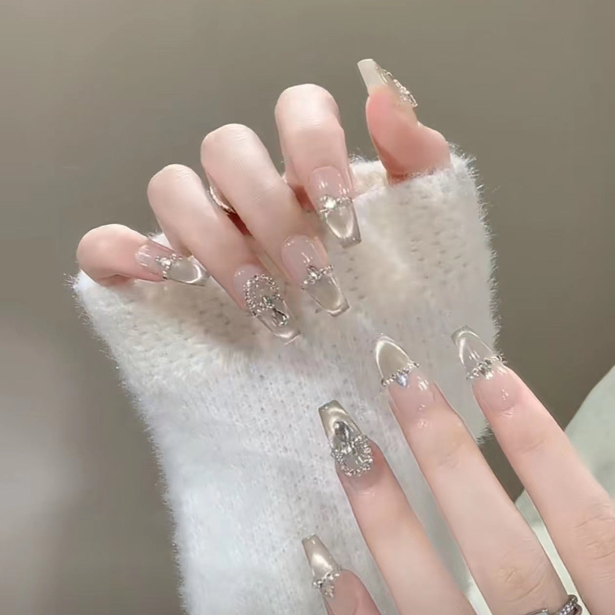 Elegant Press-On Nail Set with Rhinestone Detailing Acalora