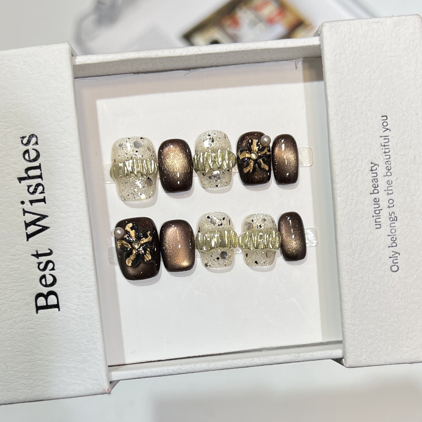 Decorative Press-On Nail Art Set with Chic Textured Accents Acalora