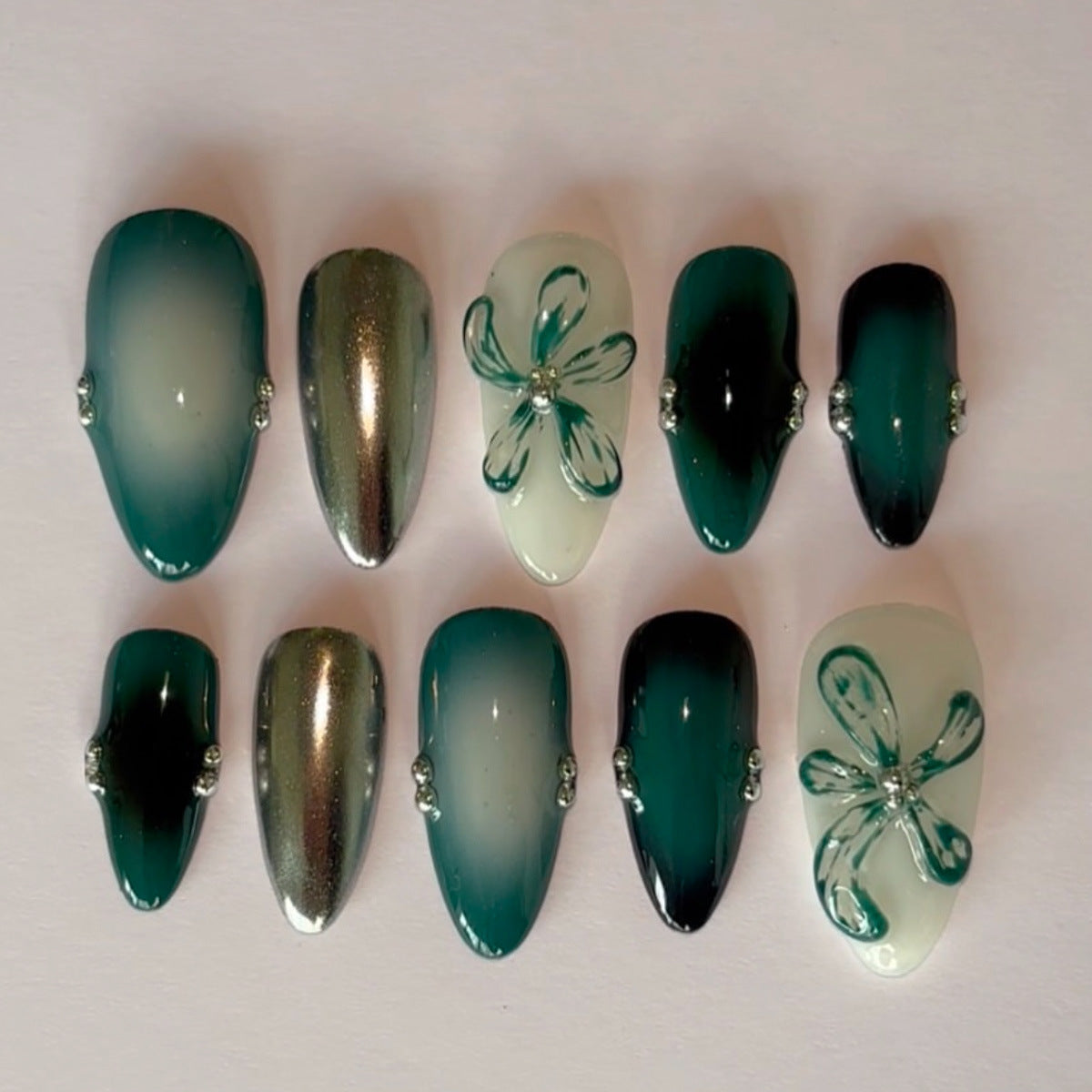 Premium Artistic Press-On Nail Set Acalora