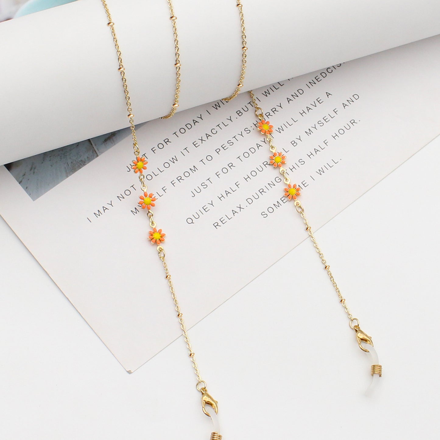 Floral Themed Eyewear Chain Acalora