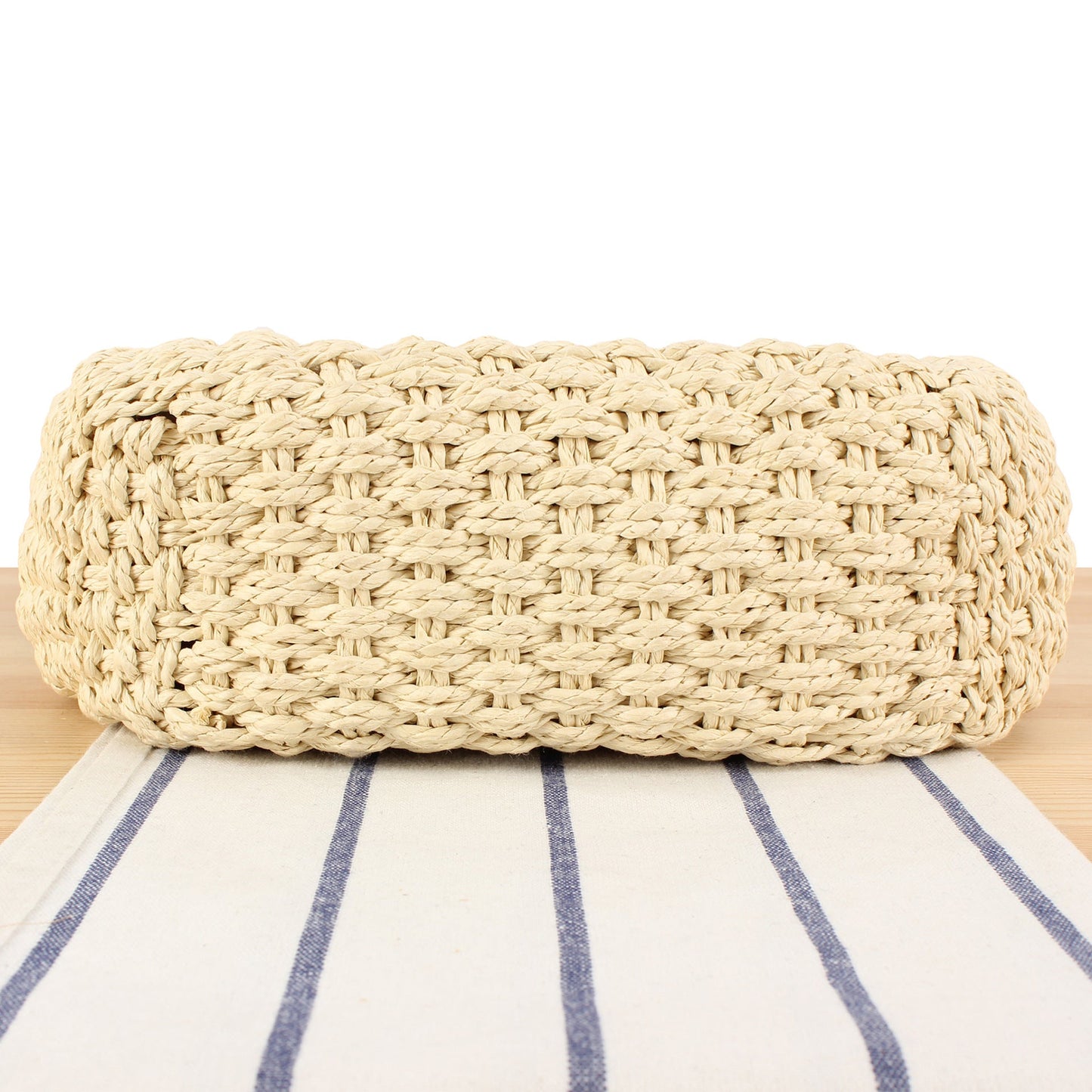 Braided shoulder bag with elegant leather accents Bowlift