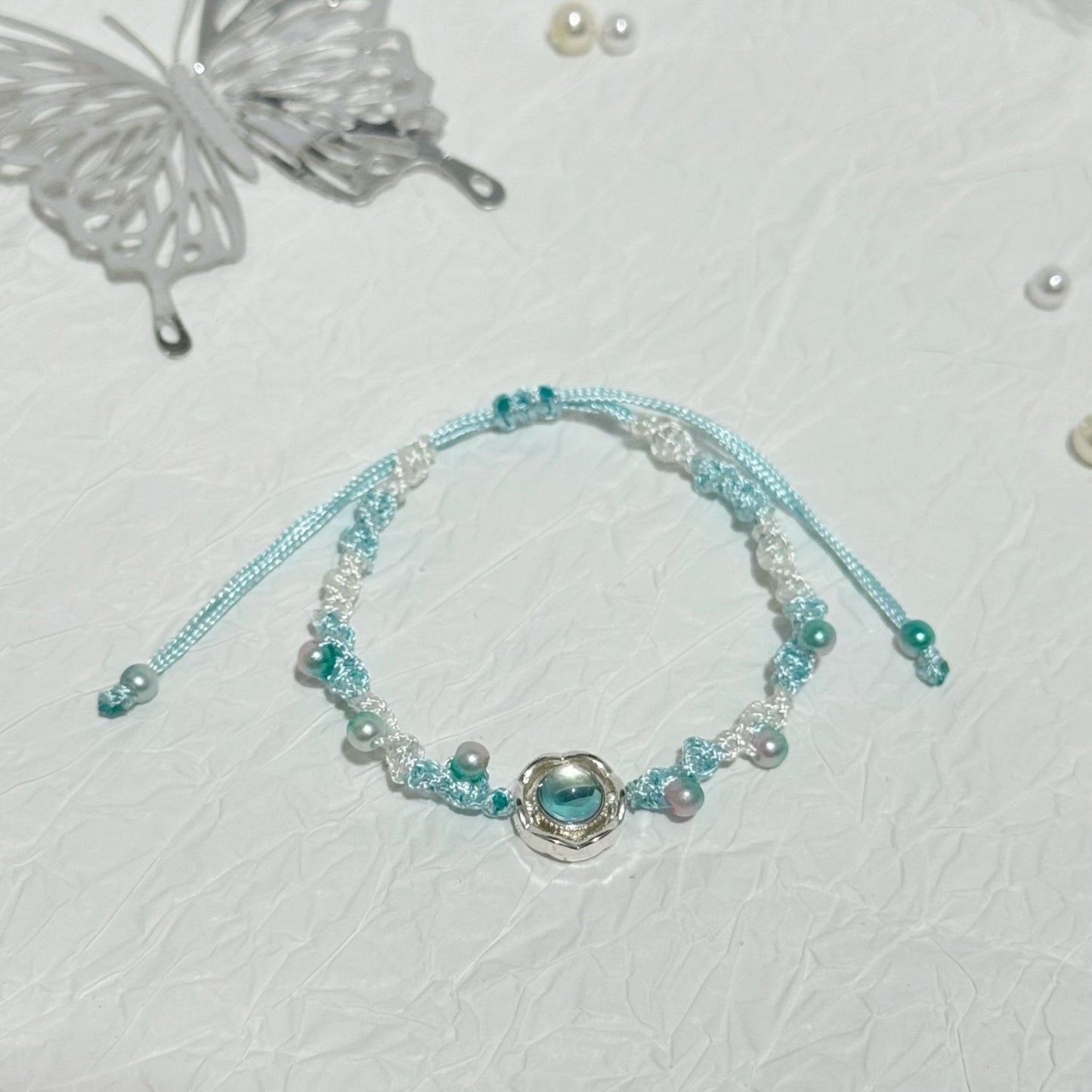 Adjustable Knot Bracelet with Gemstone Acalora