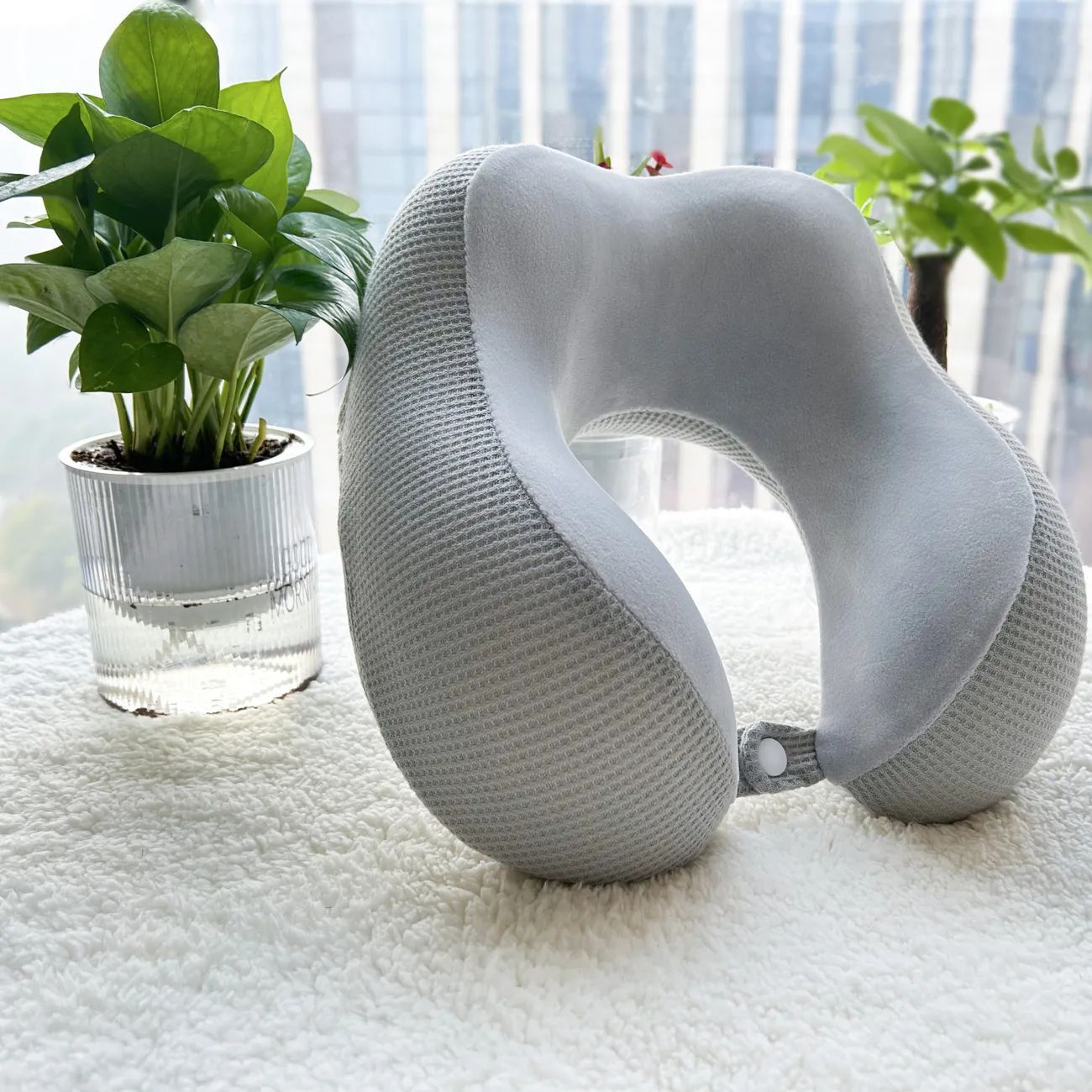 Women's Ergonomic Neck Support Pillow with Relaxing Massage Function Karnz