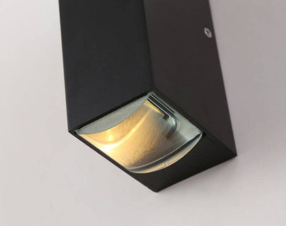 Skanto | Modern Waterproof Rectangular LED Outdoor Wall Light