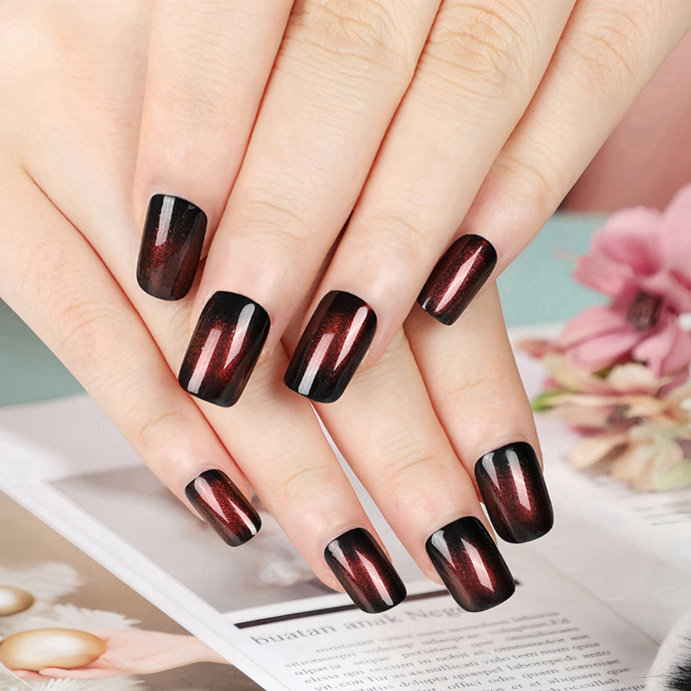 Elegant artificial nails with metallic shine and modern design Acalora