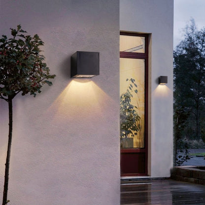 Solar LED Outdoor Wall Light | Karnz