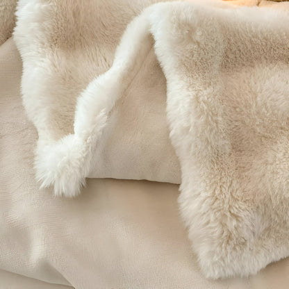 Skanto | Fluffy Faux Fur Travel Blanket – Soft and Washable Fleece Blanket