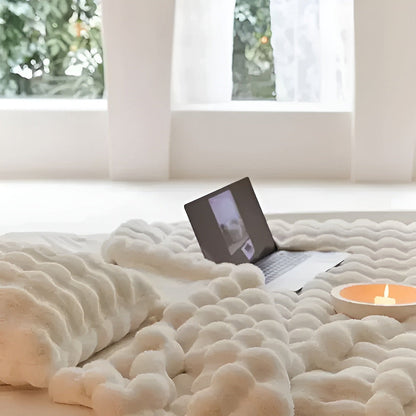 Skanto | Fluffy Faux Fur Travel Blanket – Soft and Washable Fleece Blanket