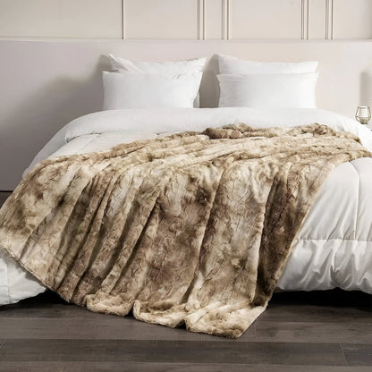 Skanto | Soft Velour Winter Blanket – Warm Coral Fleece Throw in Batik Style
