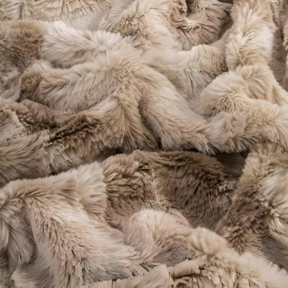 Skanto | Soft Velour Winter Blanket – Warm Coral Fleece Throw in Batik Style