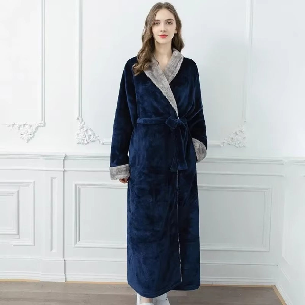 Skanto | Plush Fleece Contrast Trim Bathrobe