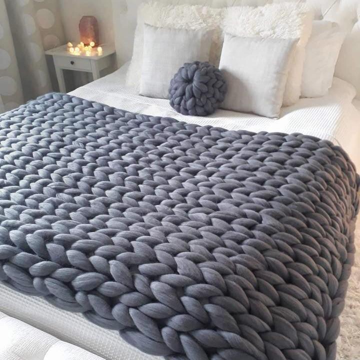 BowLift | Cozy Knitted Blanket 80x100 cm and 100x120 cm – Stylish Home Accessory for Autumn and Winter