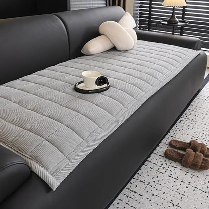 BowLift | Metro Line Quilted Couch Cover Mat