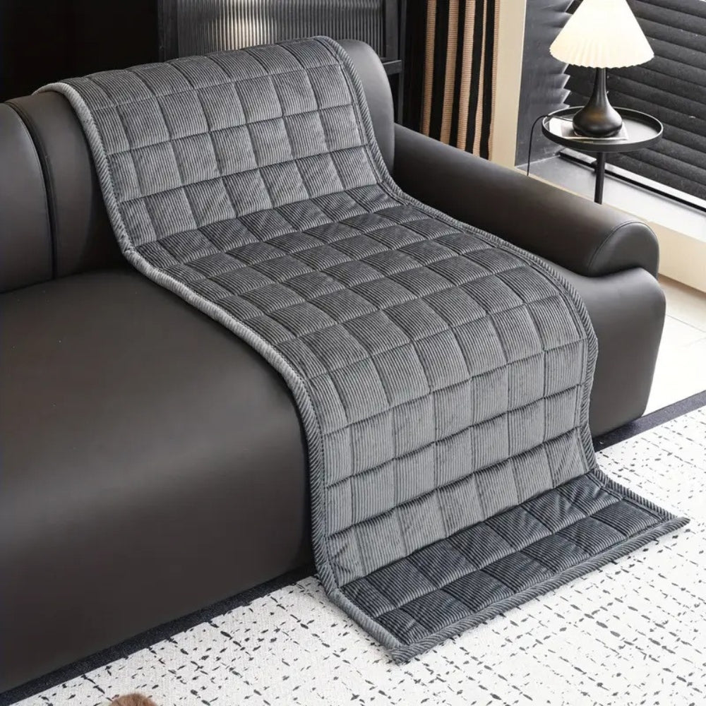 BowLift | Metro Line Quilted Couch Cover Mat