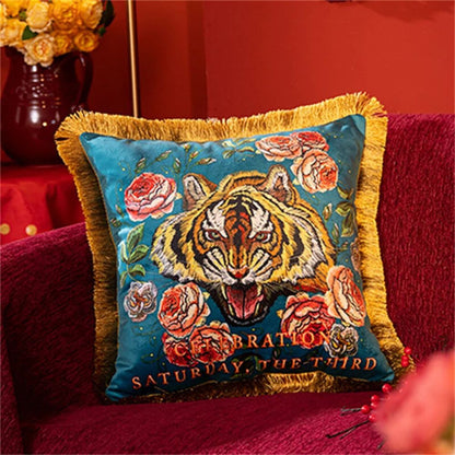 BowLift | Regal Tiger Artistic Velvet Cushion Cover