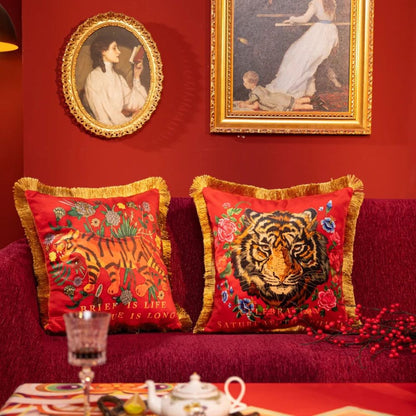 BowLift | Regal Tiger Artistic Velvet Cushion Cover
