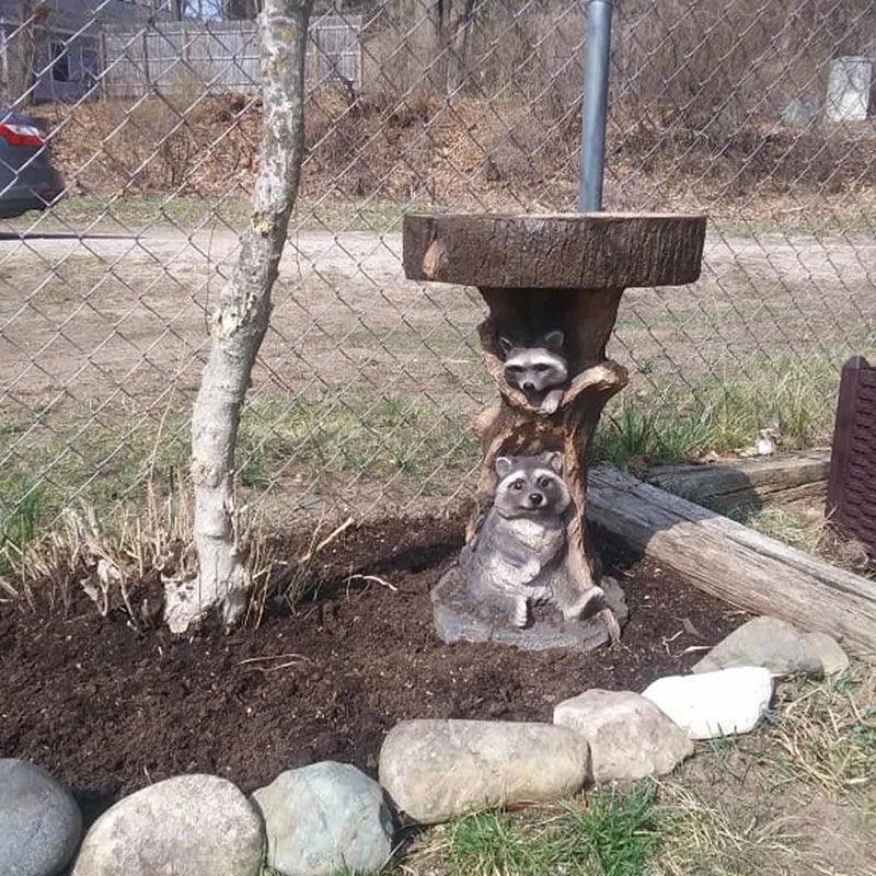 Skanto | Vintage Garden Bird Bath – Polyresin Raccoon Design for Outdoor Charm