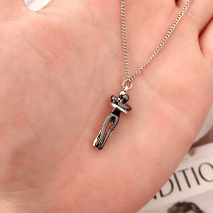 Skanto | Fashion Hugging Pendant Necklace