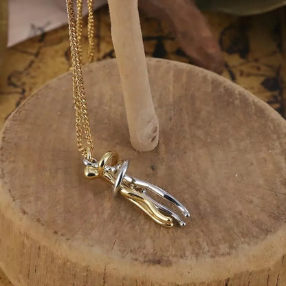 Skanto | Fashion Hugging Pendant Necklace