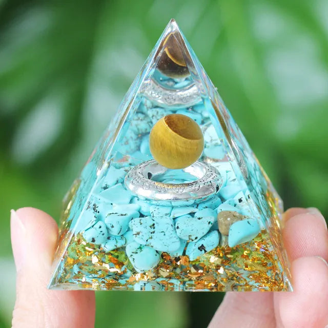 Skanto Skanto | Amethyst Peridot Orgone Pyramid - Energy Generator Crystal Reiki Chakra Orgonite Meditation Tool