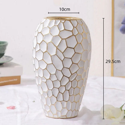 BowLift | Elegant ceramic vase with a gold accent