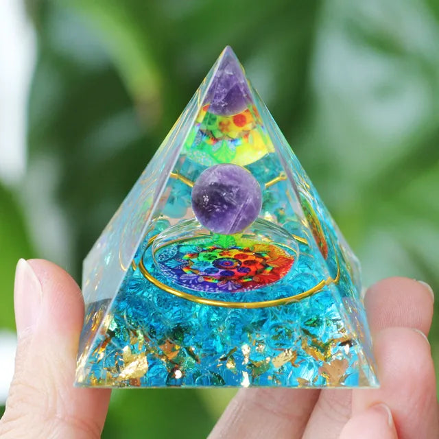 Skanto Skanto | Amethyst Peridot Orgone Pyramid - Energy Generator Crystal Reiki Chakra Orgonite Meditation Tool
