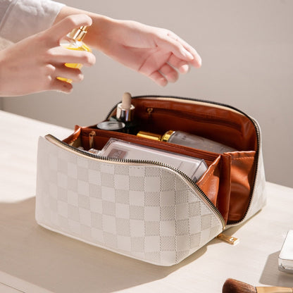 Brehn | Luxury Checkered Make-up Cosmetic Bag