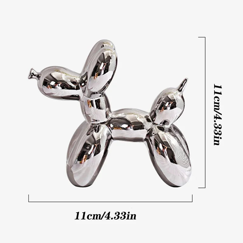 Small balloon dog sculpture