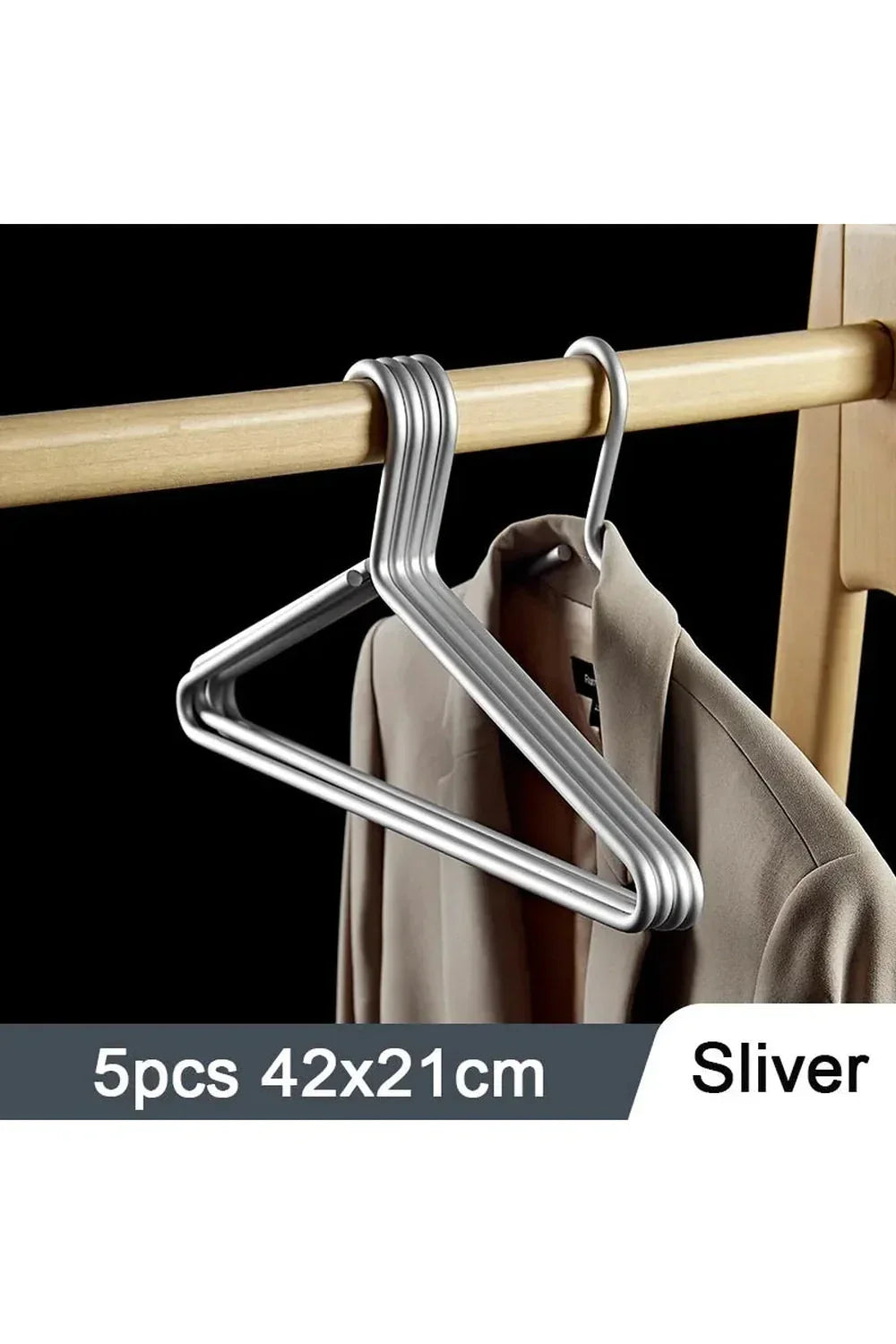 Skanto | LuxeLine Metal Hangers