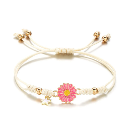 Skanto | Braided Feminine Flower Star Bracelet
