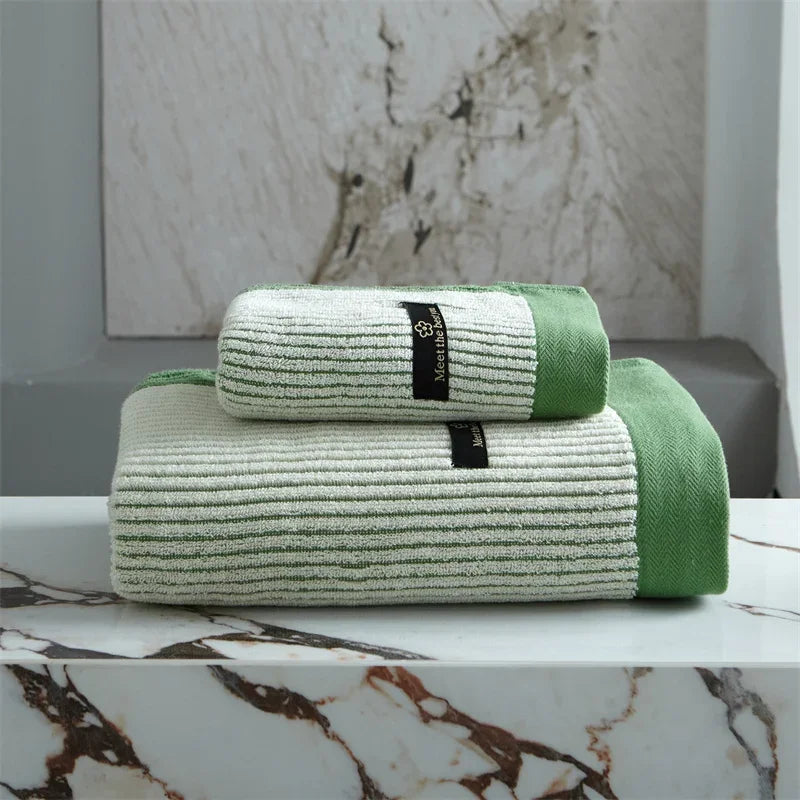 Luxurious, super soft and absorbent face/bath towel made from 100% organic cotton